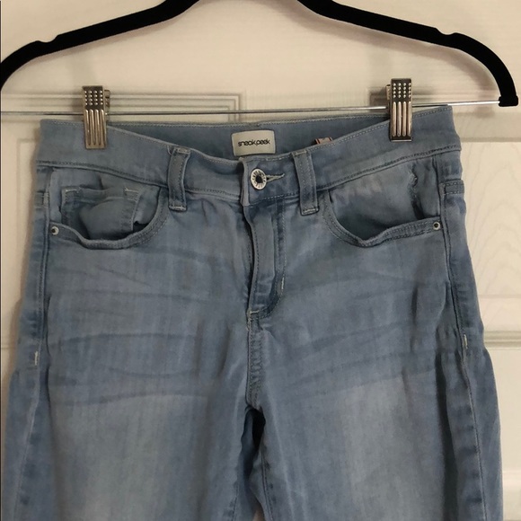 Sneak peek jeans - Picture 3 of 9